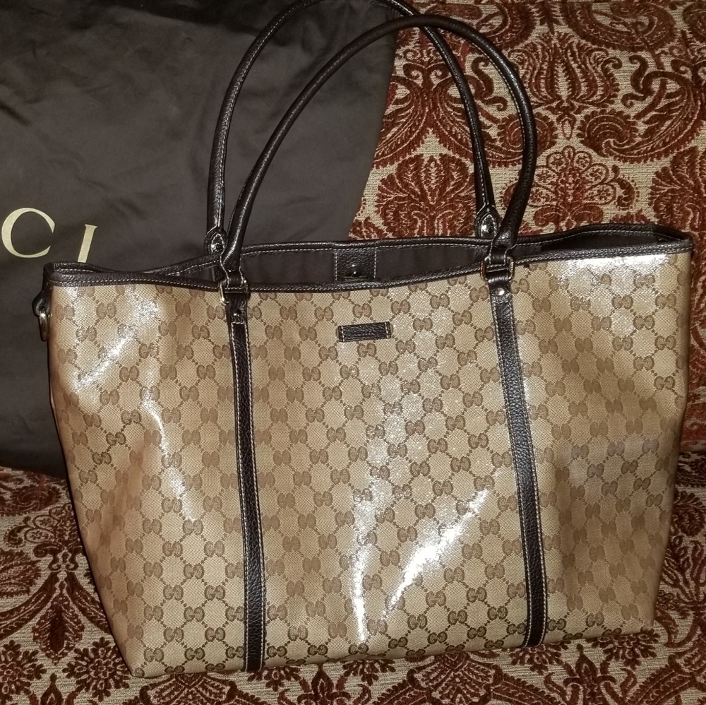 Authentic Gucci Tote w/dust bag